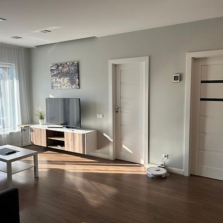 Your Home - Spacious Apartment In City Center, With Balcony & Self Check-In Vilnius Bagian luar foto