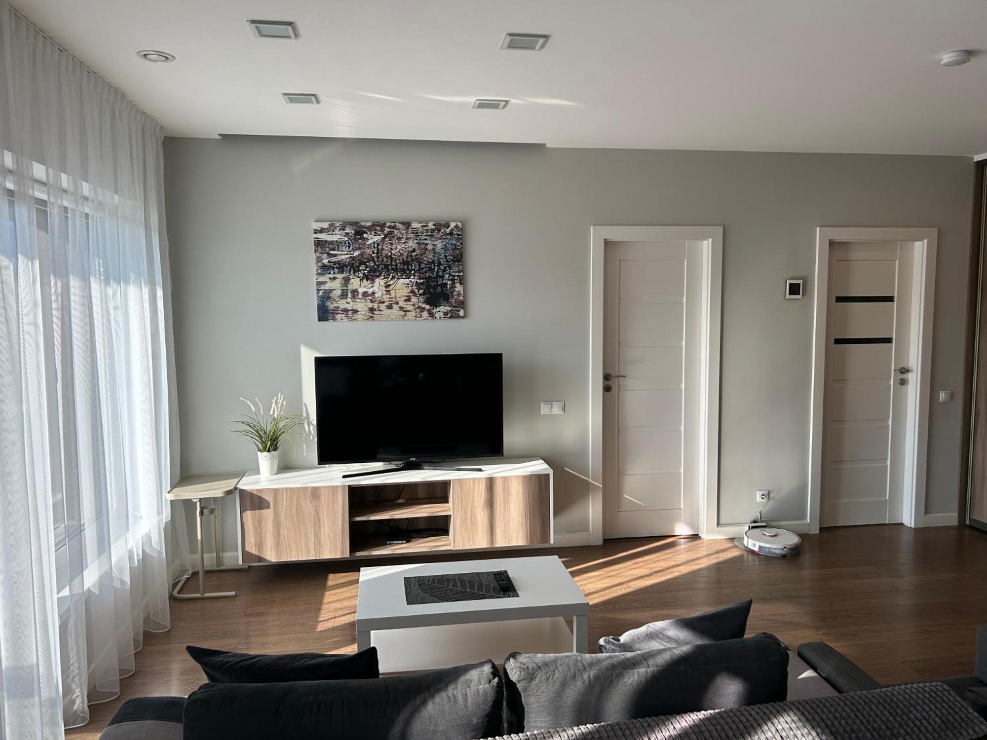 Your Home - Spacious Apartment In City Center, With Balcony & Self Check-In Vilnius Bagian luar foto
